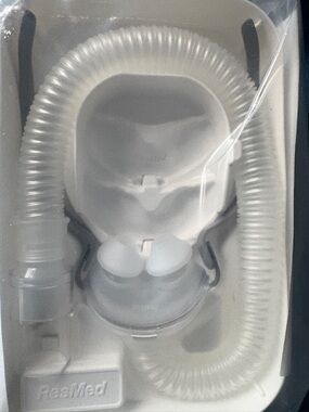 ResMed AirFit P10 Frame System Medium - White Packaging